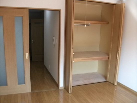 【市街地(バス路線近く)】エルモア殿町 残り0室4