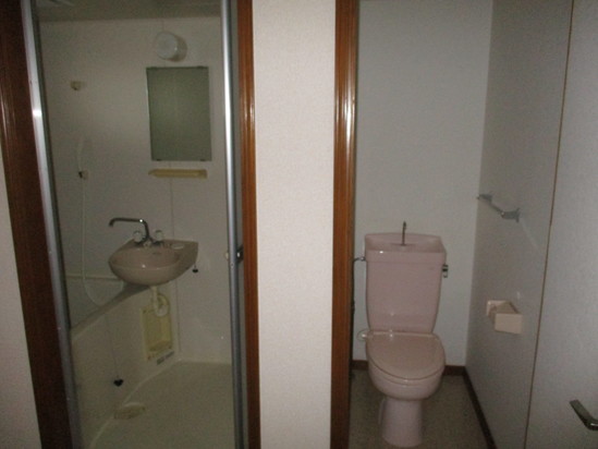 トイレと浴室