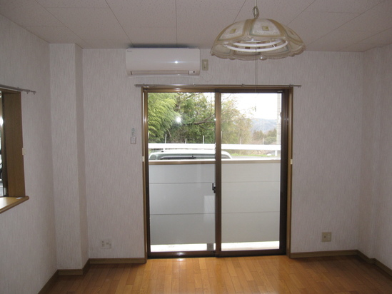 洋間窓側（106）